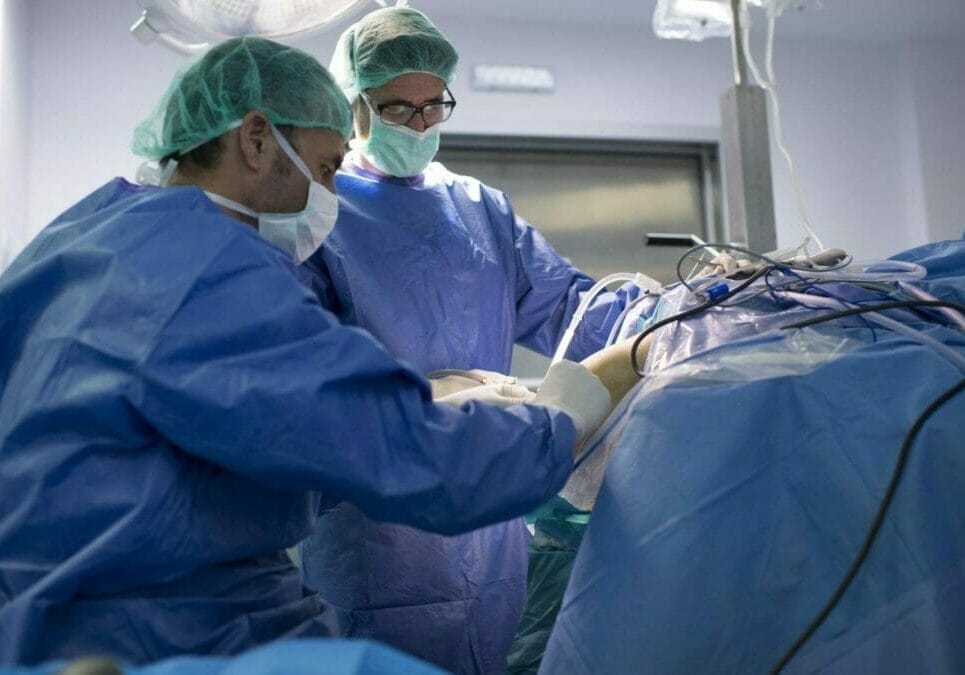 robotic-knee-replacement-scaled